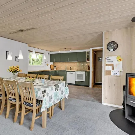 4 Bedroom Lovely Home In Hemmet Hemmet