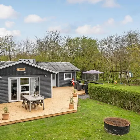 4 Bedroom Lovely Home In Hemmet *