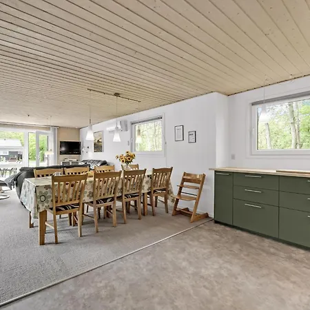 Hébergement de vacances 4 Bedroom Lovely Home In Hemmet