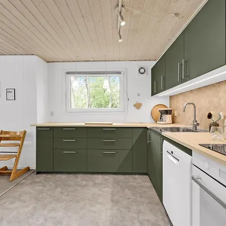 4 Bedroom Lovely Home In Hemmet Hébergement de vacances *