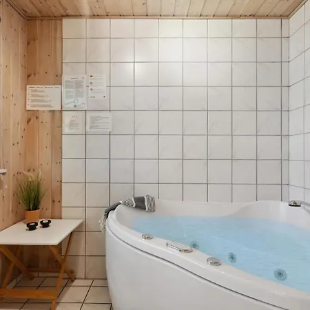 4 Bedroom Lovely Home In Hemmet * Hemmet