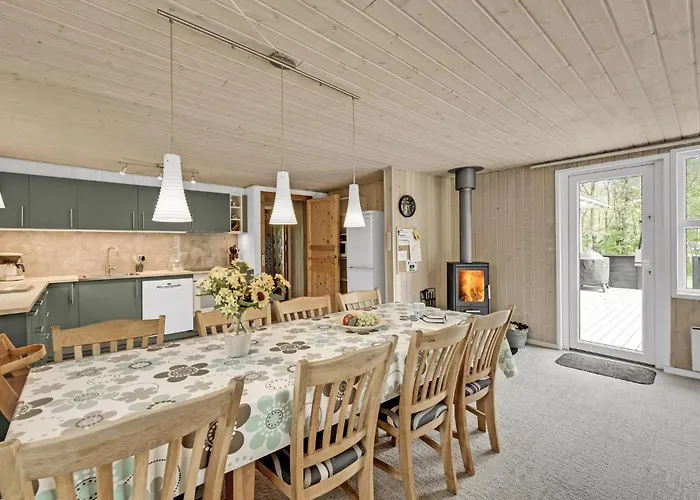 Four-bedroom In Casa de Férias Hemmet